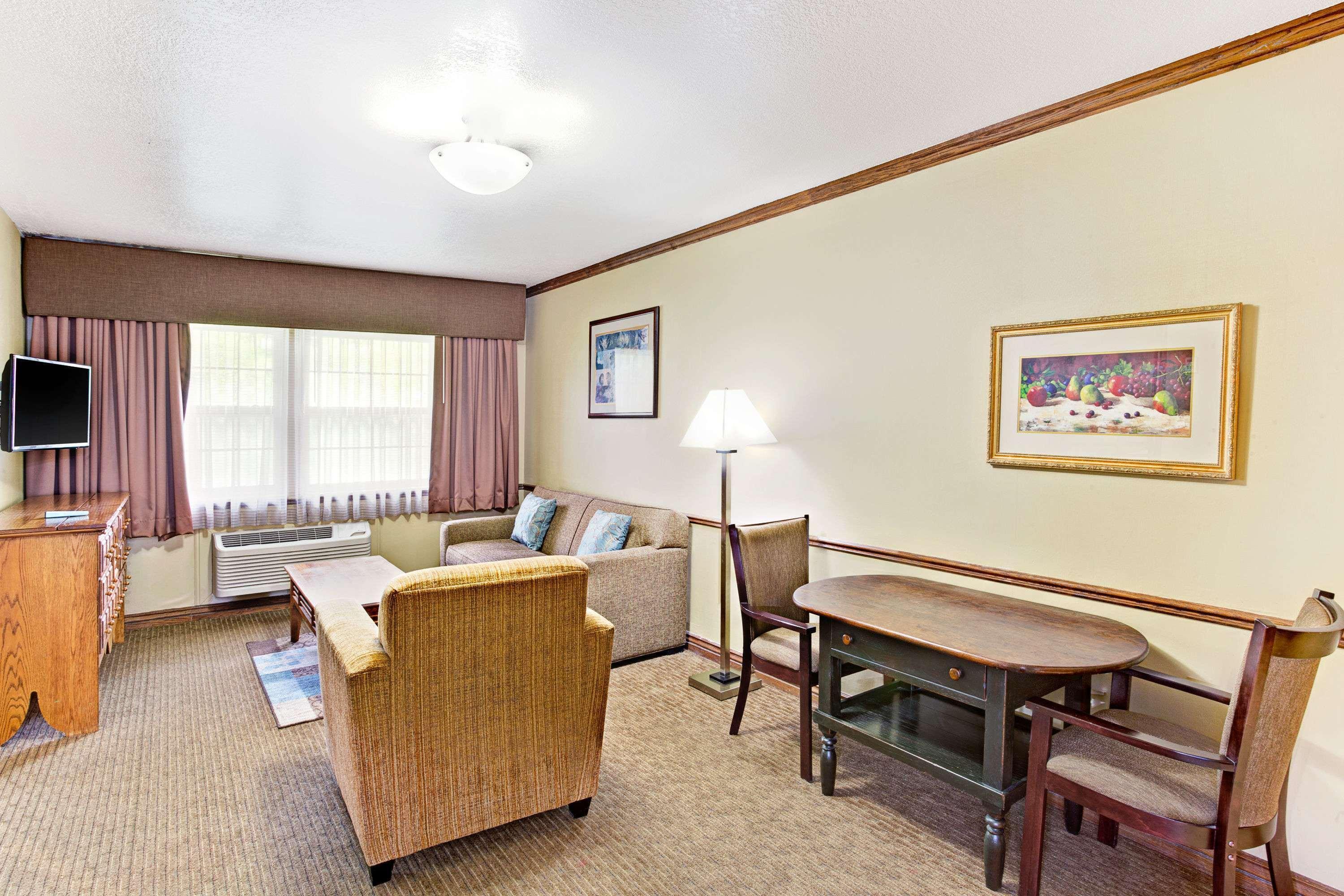 Baymont By Wyndham Provo River Exterior foto